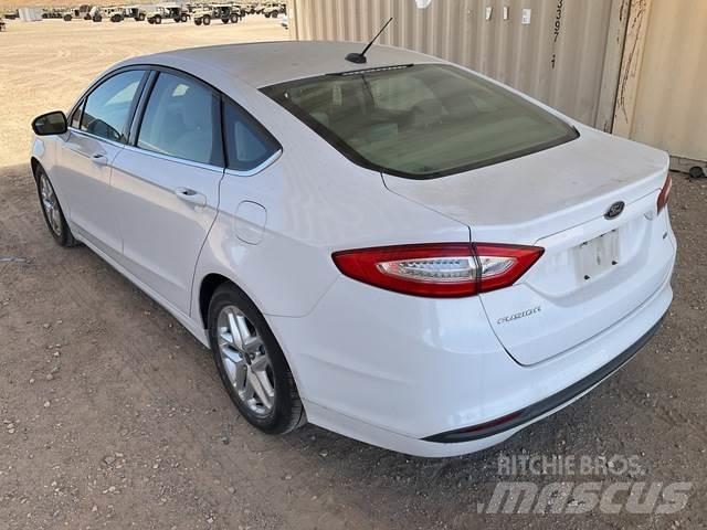 Ford Fusion Auto's
