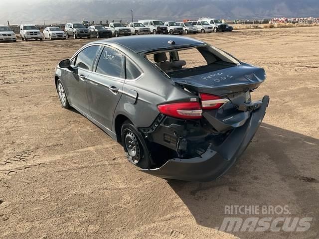 Ford Fusion S Auto's