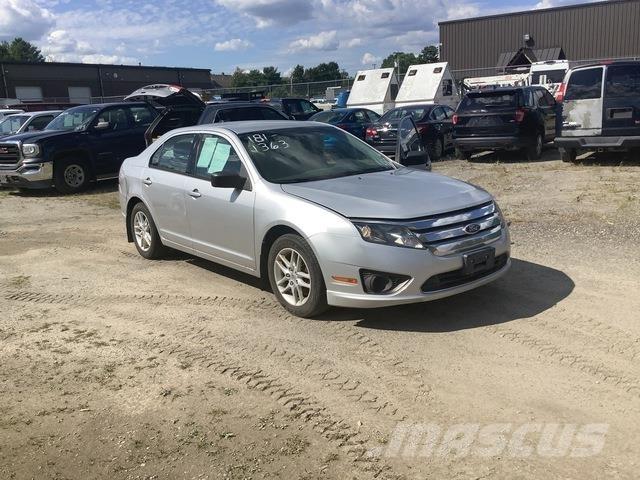 Ford Fusion S Auto's