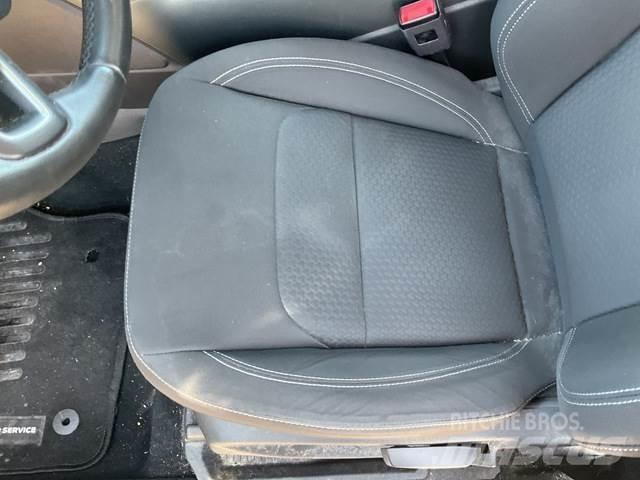 Ford Kuga Auto's