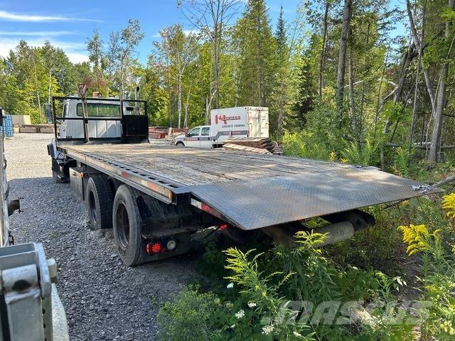 Ford L8000 Sleepwagens