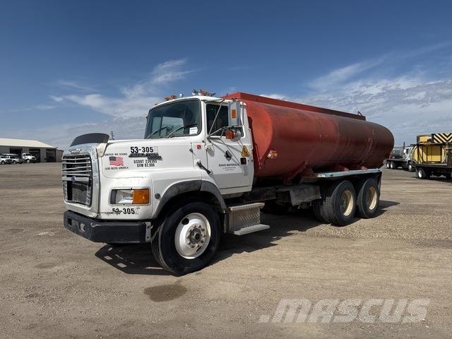 Ford L9000 Water tankwagens