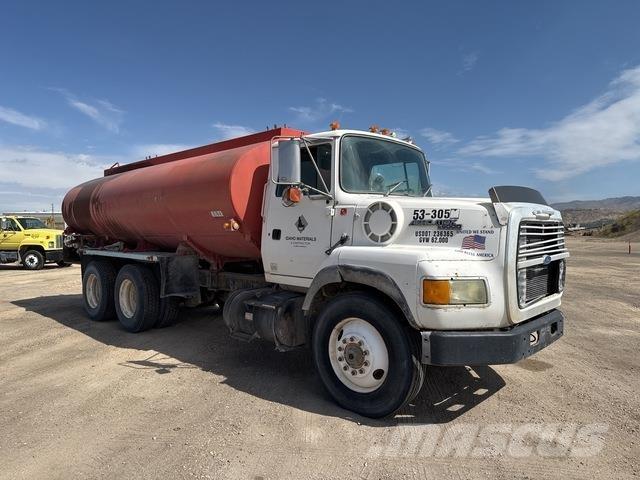 Ford L9000 Water tankwagens