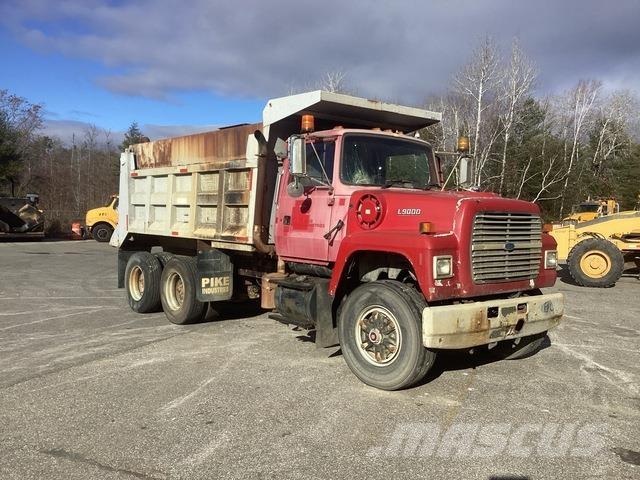 Ford L9000 Water tankwagens