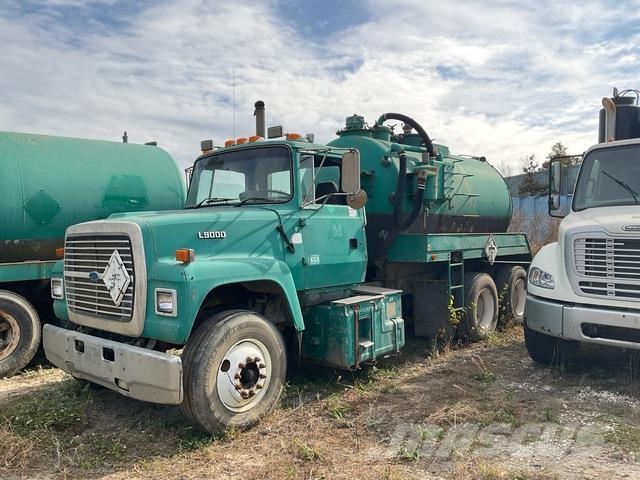 Ford L9000 Water tankwagens
