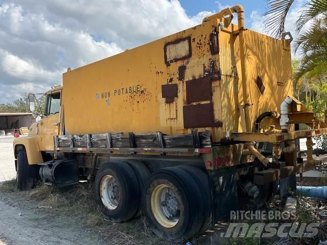 Ford LT8000 Water tankwagens