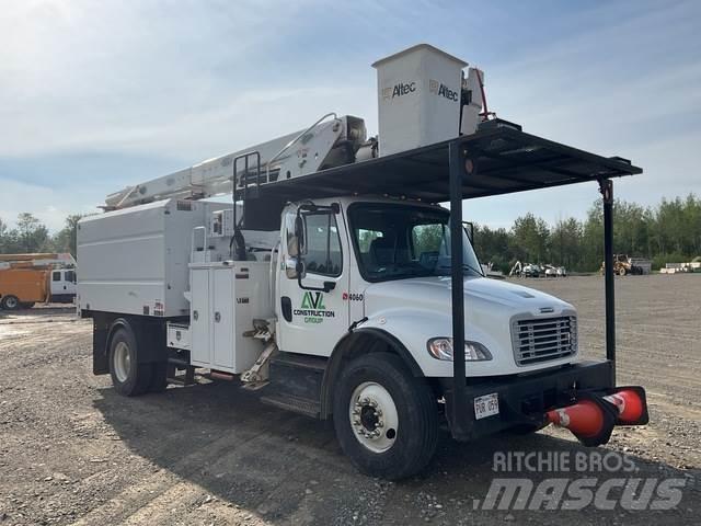 Freightliner  Auto hoogwerkers