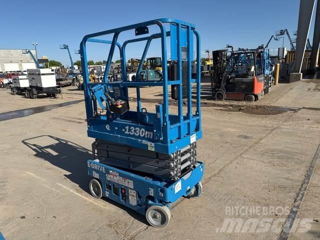 Genie GS-1330M Schaarhoogwerkers