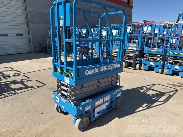 Genie GS-1330M Schaarhoogwerkers