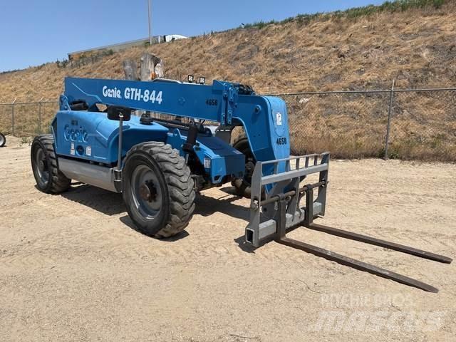 Genie GTH-844 Verreikers