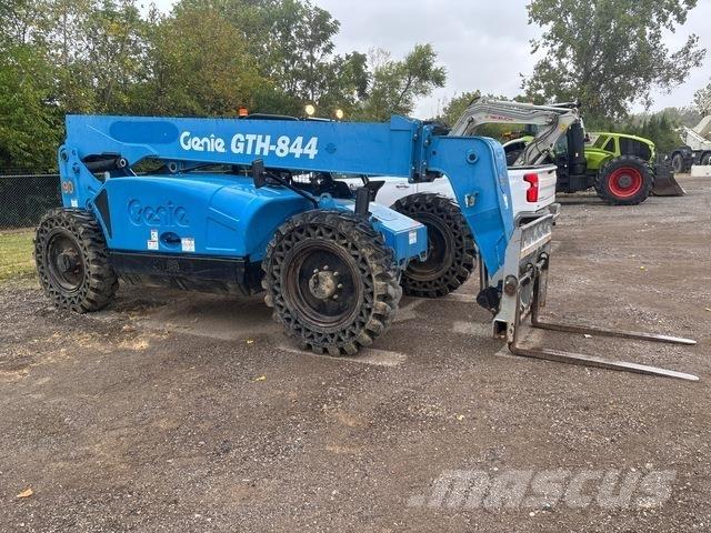 Genie GTH-844 Verreikers