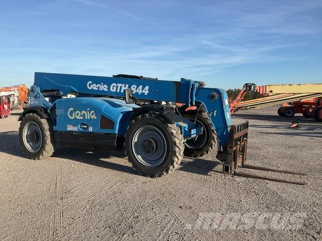 Genie GTH-844 Verreikers