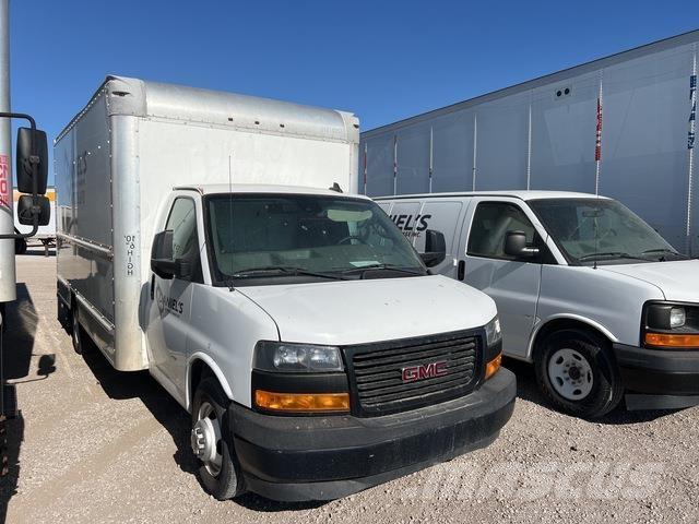 GMC G33903 Bakwagens met gesloten opbouw