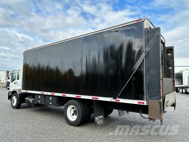 GMC T-Series Bakwagens met gesloten opbouw