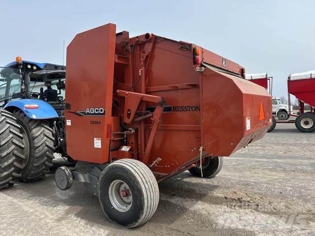 Hesston 5556A Ronde-balenpersen