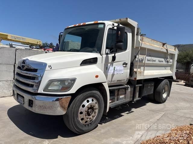 Hino  Kipper