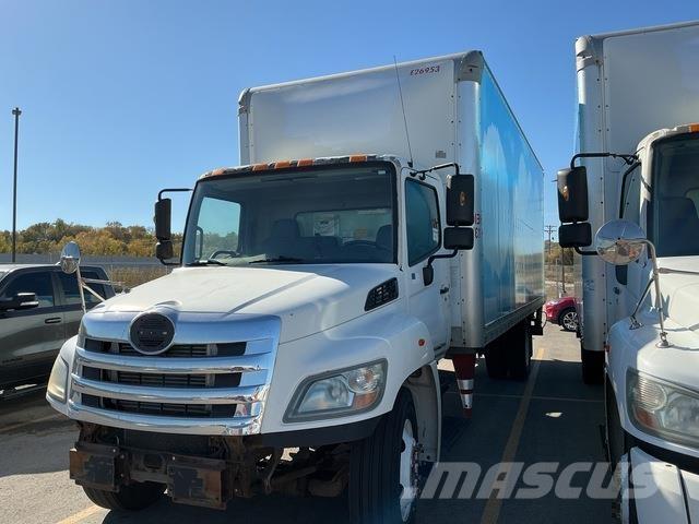 Hino 268 Bakwagens met gesloten opbouw