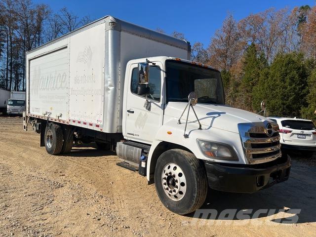 Hino 268 Bakwagens met gesloten opbouw