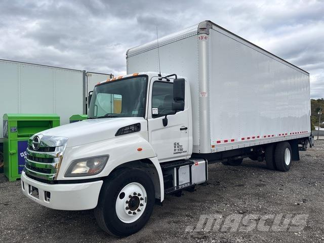 Hino 268 Bakwagens met gesloten opbouw