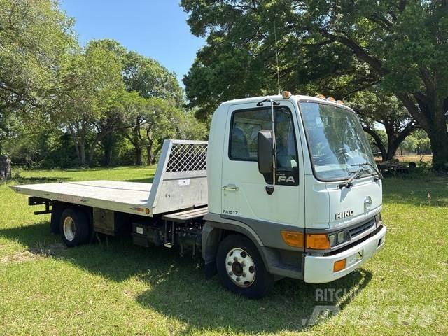 Hino FA1517 Sleepwagens