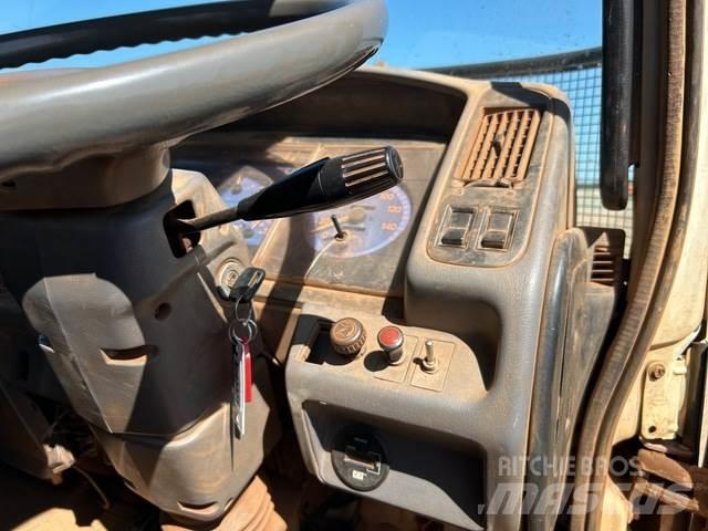 Hino GD1J Platte bakwagens