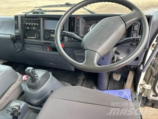 Isuzu FRR600 Auto hoogwerkers