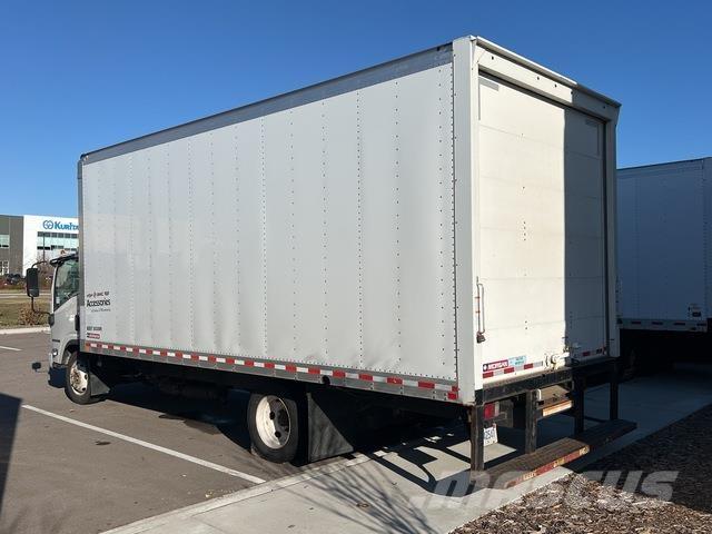 Isuzu NPR Bakwagens met gesloten opbouw