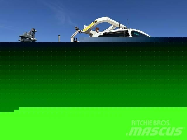 Isuzu NPS 300 Vlakke laadvloer met kraan