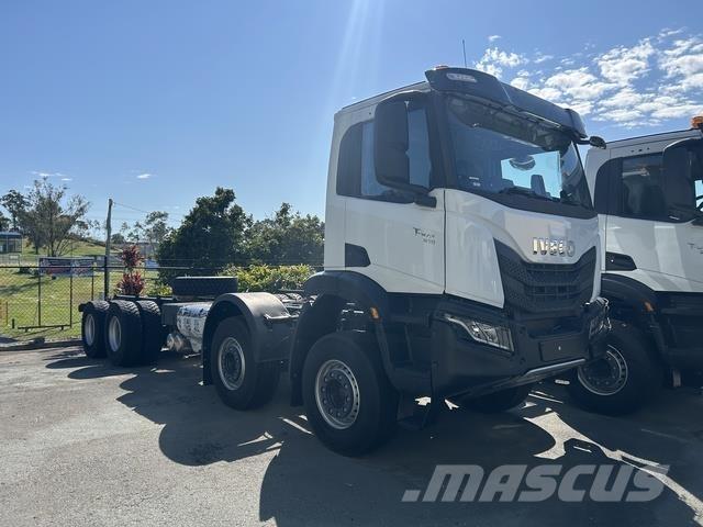 Iveco T Way Chassis met cabine