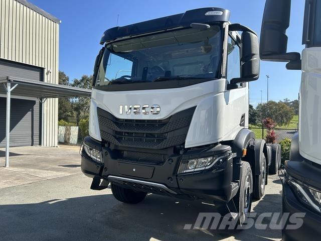 Iveco T Way Chassis met cabine
