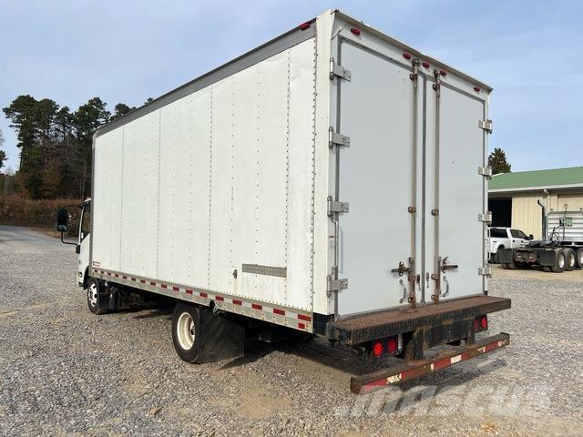  Izuzu NPR Bakwagens met gesloten opbouw