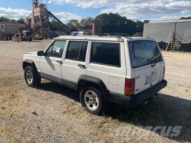 Jeep Cherokee Auto's