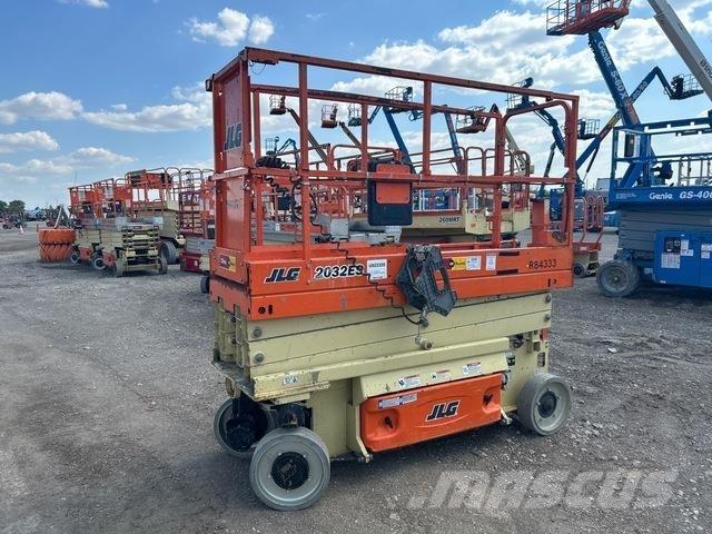 JLG 2032ES Schaarhoogwerkers