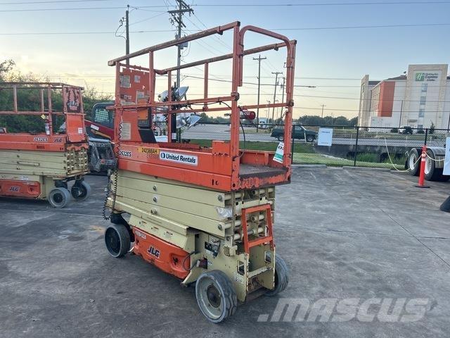 JLG 2632ES Schaarhoogwerkers