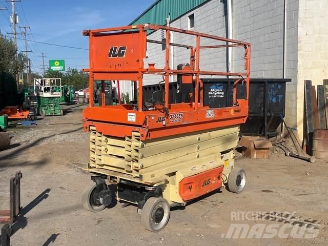 JLG 3246ES Schaarhoogwerkers