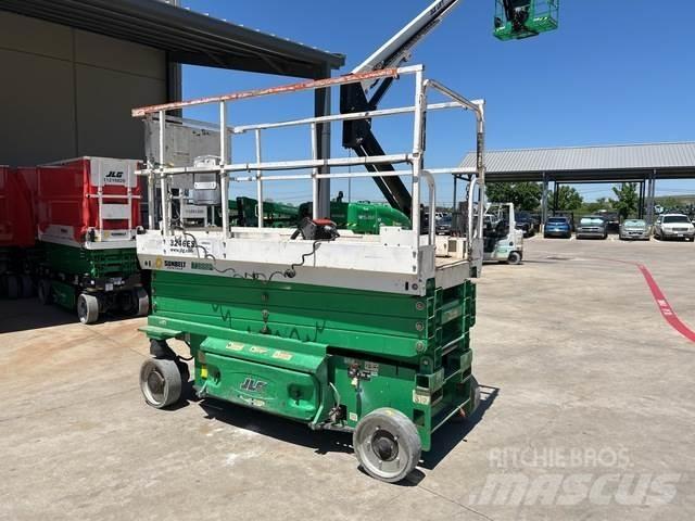 JLG 3246ES Schaarhoogwerkers