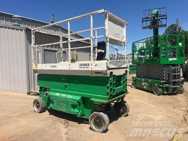 JLG 3246ES Schaarhoogwerkers