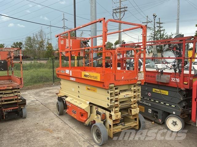 JLG 3246ES Schaarhoogwerkers