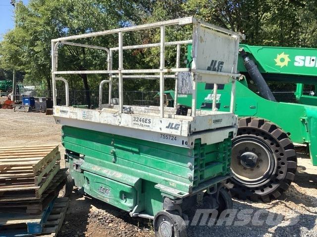 JLG 3246ES Schaarhoogwerkers