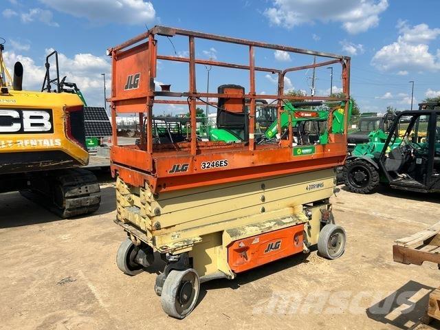 JLG 3246ES Schaarhoogwerkers