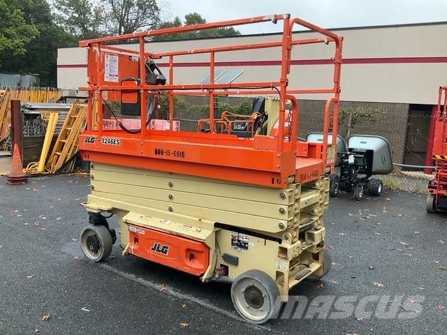 JLG 3246ES Schaarhoogwerkers