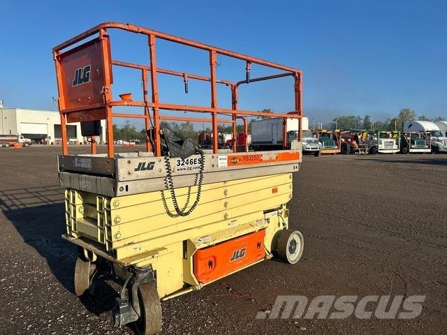 JLG 3246ES Schaarhoogwerkers