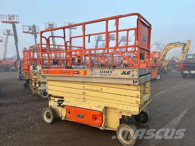 JLG 3246ES Schaarhoogwerkers