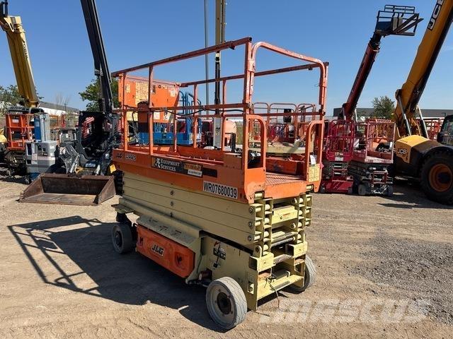 JLG 3246ES Schaarhoogwerkers