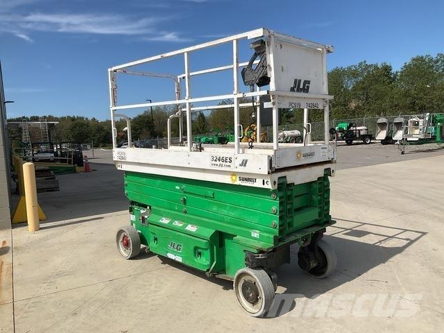 JLG 3246ES Schaarhoogwerkers