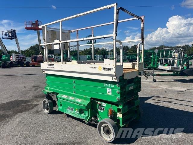 JLG 3246ES Schaarhoogwerkers