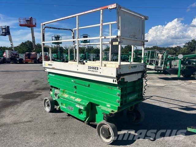 JLG 3246ES Schaarhoogwerkers