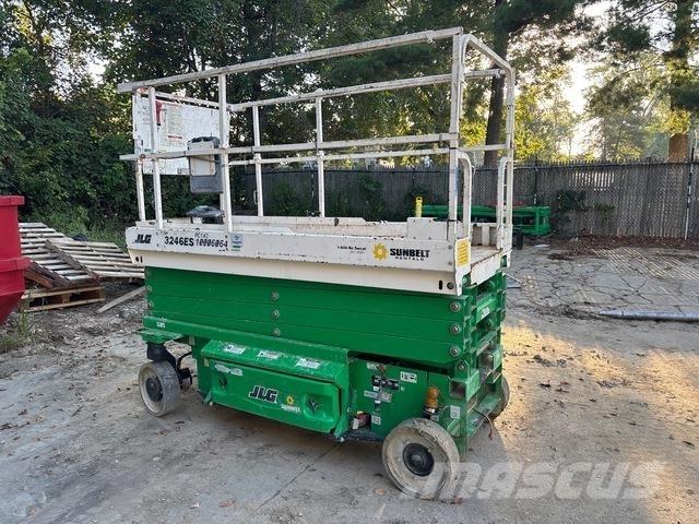 JLG 3246ES Schaarhoogwerkers