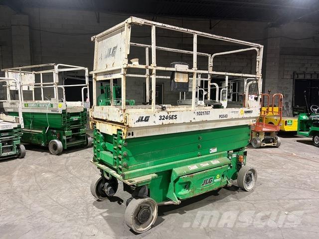 JLG 3246ES Schaarhoogwerkers