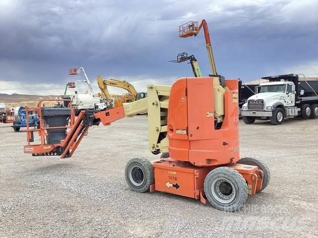 JLG E300AJP Knikarmhoogwerkers